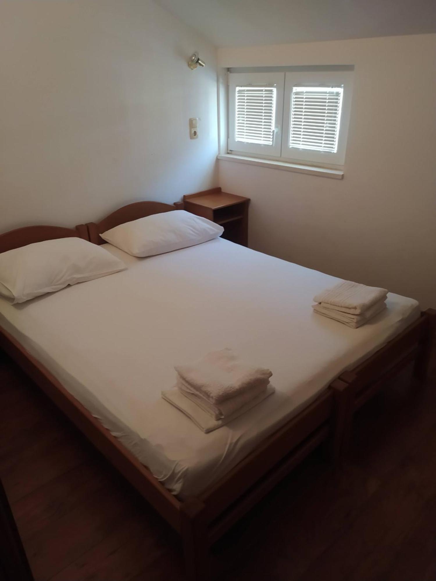Apartments Ticinovic أوميس المظهر الخارجي الصورة