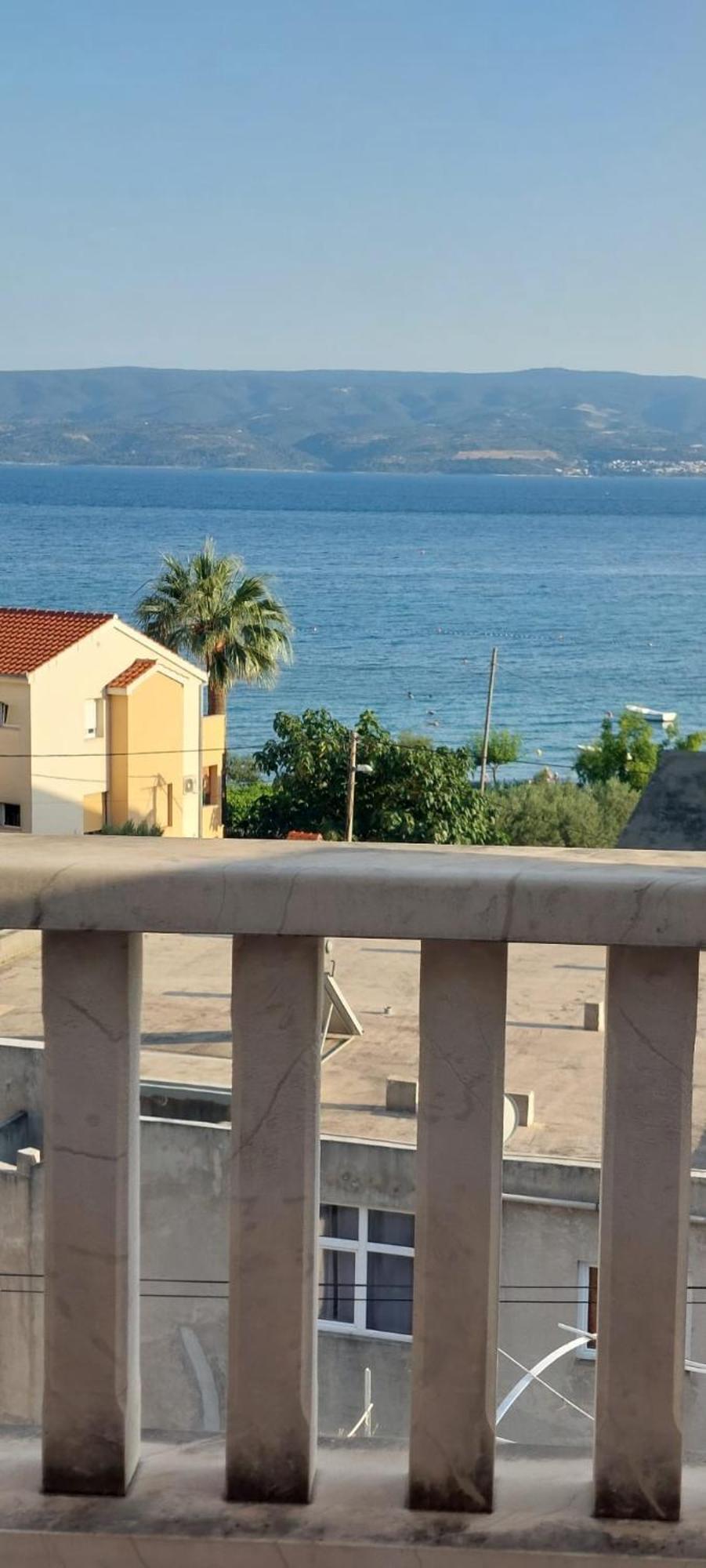 Apartments Ticinovic أوميس المظهر الخارجي الصورة