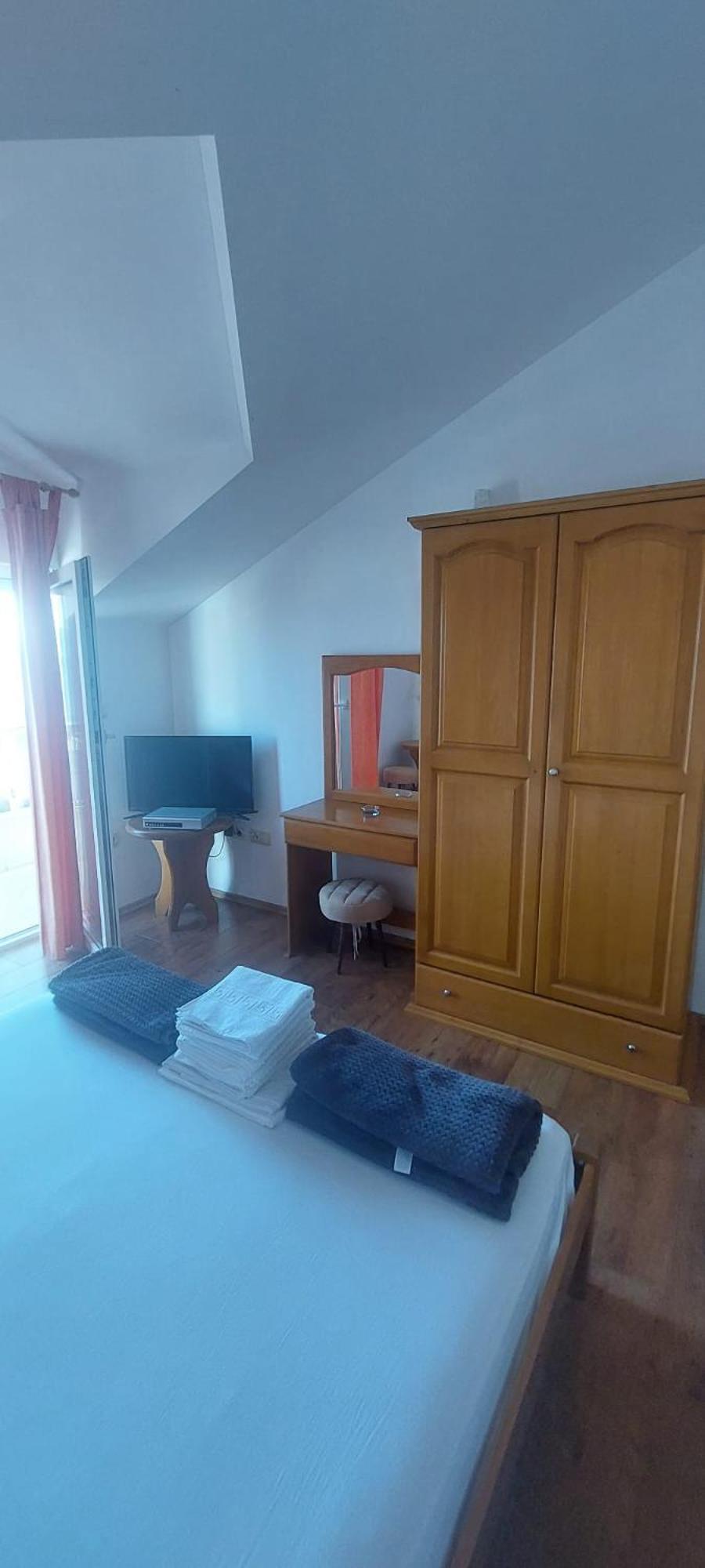 Apartments Ticinovic أوميس المظهر الخارجي الصورة