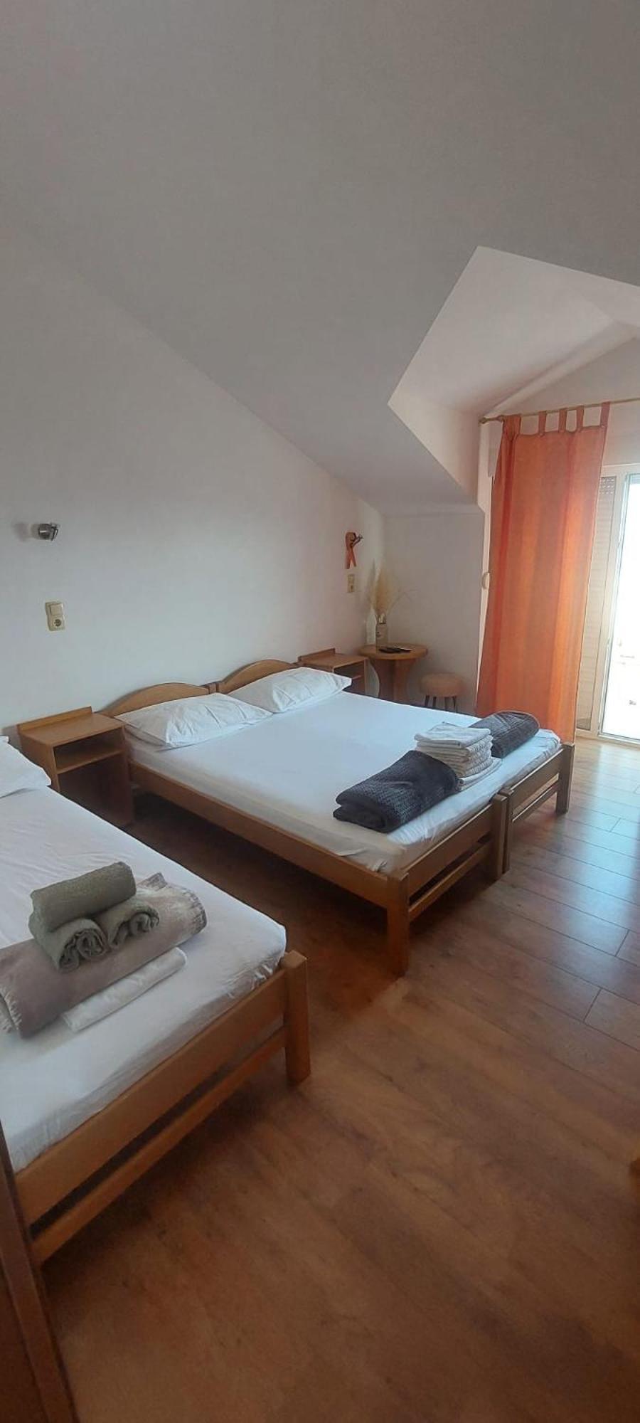 Apartments Ticinovic أوميس المظهر الخارجي الصورة