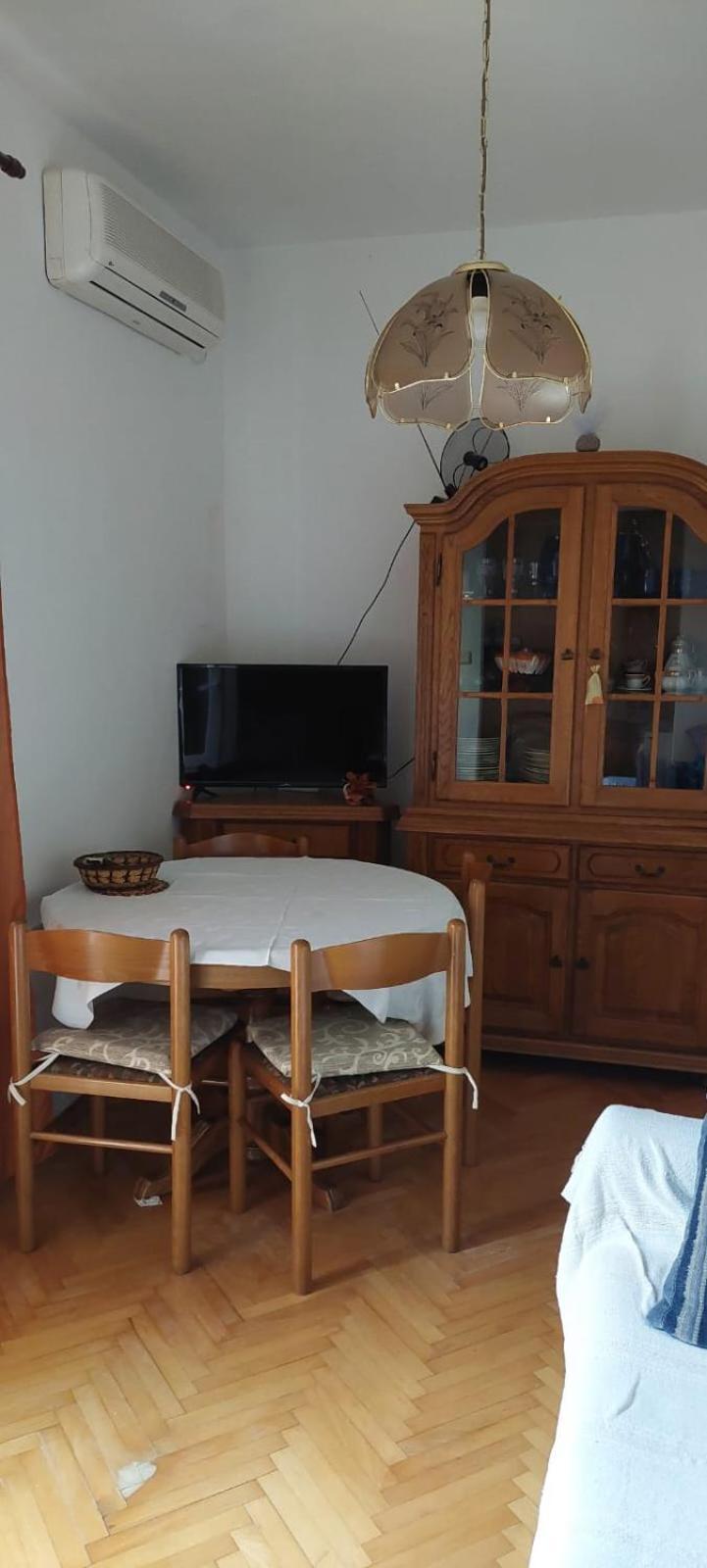 Apartments Ticinovic أوميس المظهر الخارجي الصورة