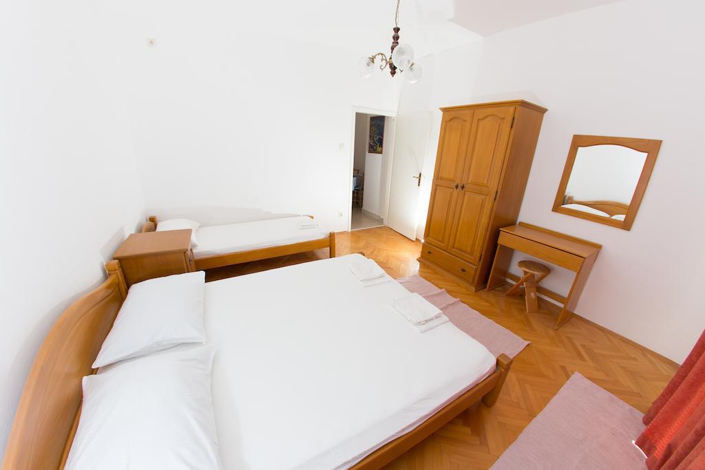 Apartments Ticinovic أوميس الغرفة الصورة