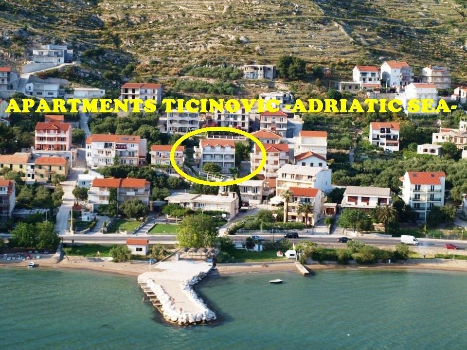Apartments Ticinovic أوميس المظهر الخارجي الصورة